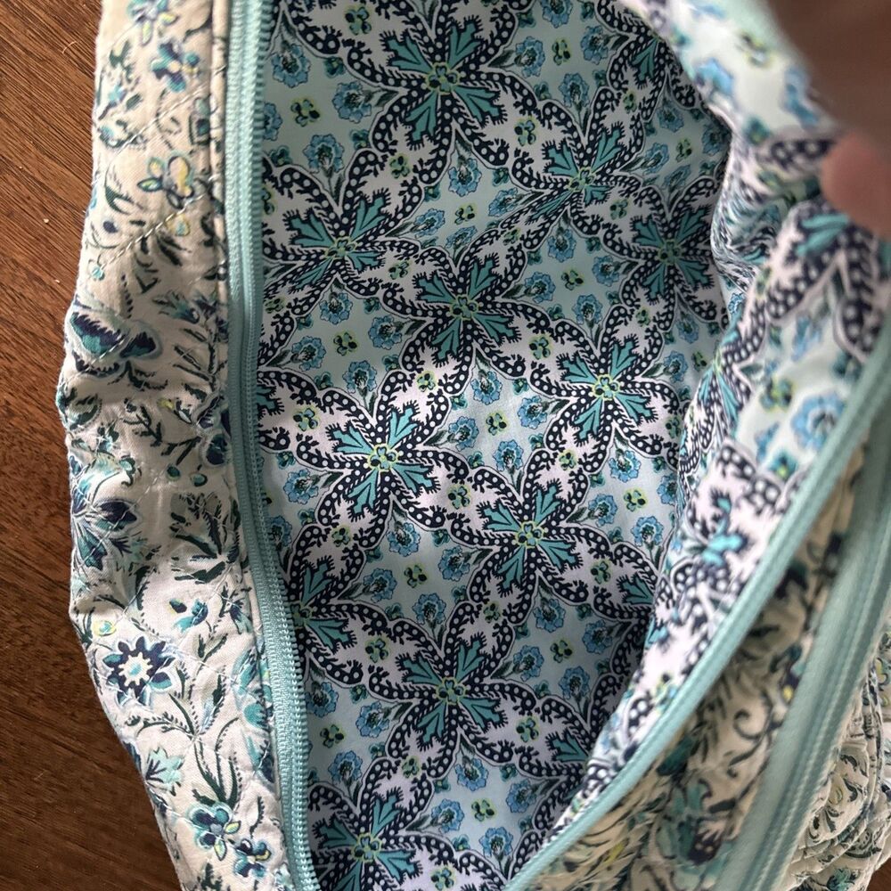 Vera Bradley Sling Bag Cloud Vine Retired Pattern Turquoise Floral Roomy 2020 - Picture 5 of 6